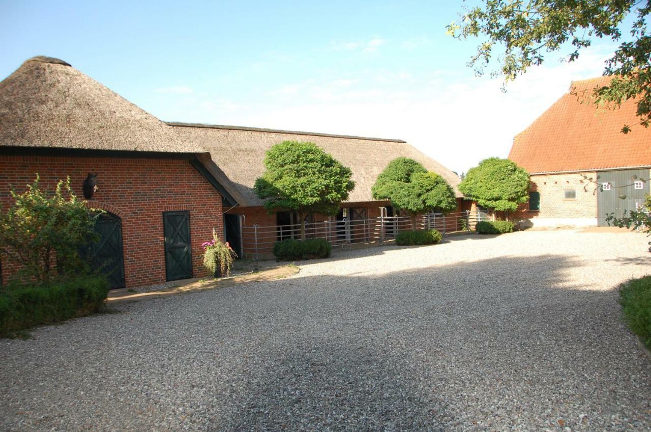 Ostseepferdehof Neukirchen  Buitenkant foto
